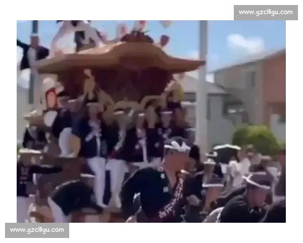 日本传统舞蹈表演引发审美争议:文化表达与大众认知的碰撞 日本传统舞蹈表演引发审美争议:文化表达与大众认知的碰撞