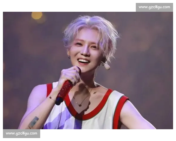 鹿晗的扭帽撩妹法则:小棒球帽的魅力密码 鹿晗的扭帽撩妹法则:小棒球帽的魅力密码